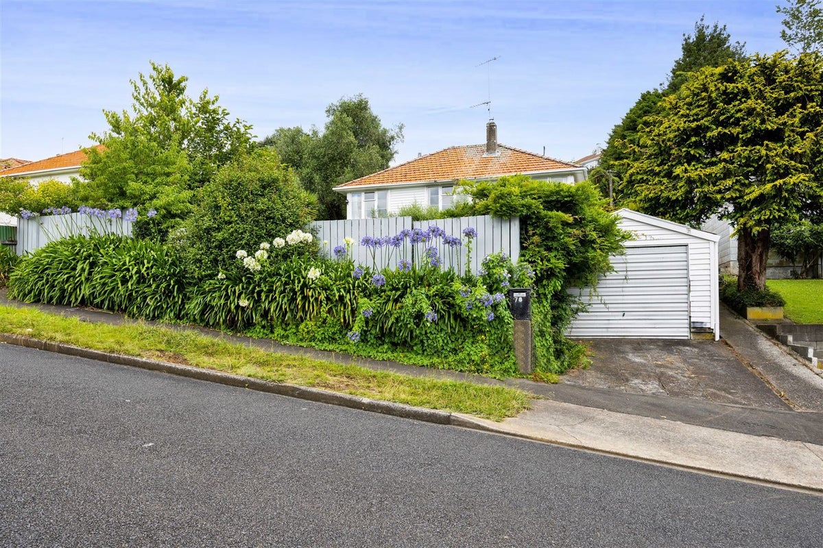 78 Glenpark Avenue, Frankleigh Park, New Plymouth - Carousel 21