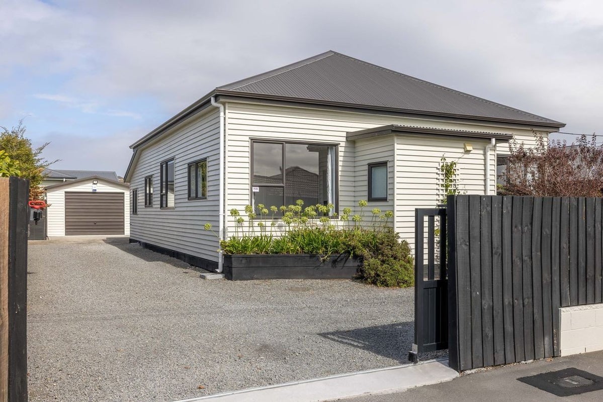 2B Vivian Street, Burwood, Christchurch - Carousel 1