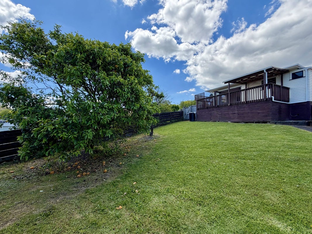 55 La Rosa Street, Green Bay, Auckland - Carousel 14
