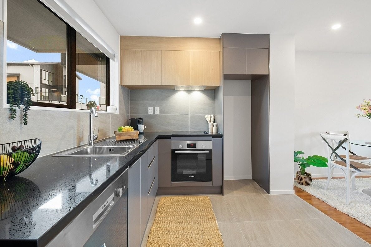 13 Red Arches Road, Henderson, Auckland - Carousel 1