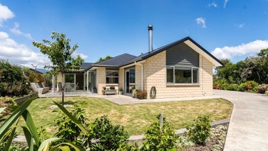 9 Moy Place, Otaki - Carousel 1