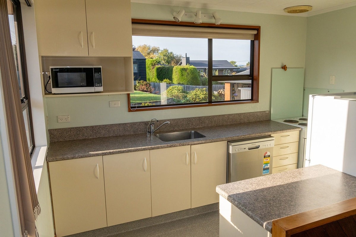 45 Beach Street, Saint Clair, Dunedin - Carousel 2