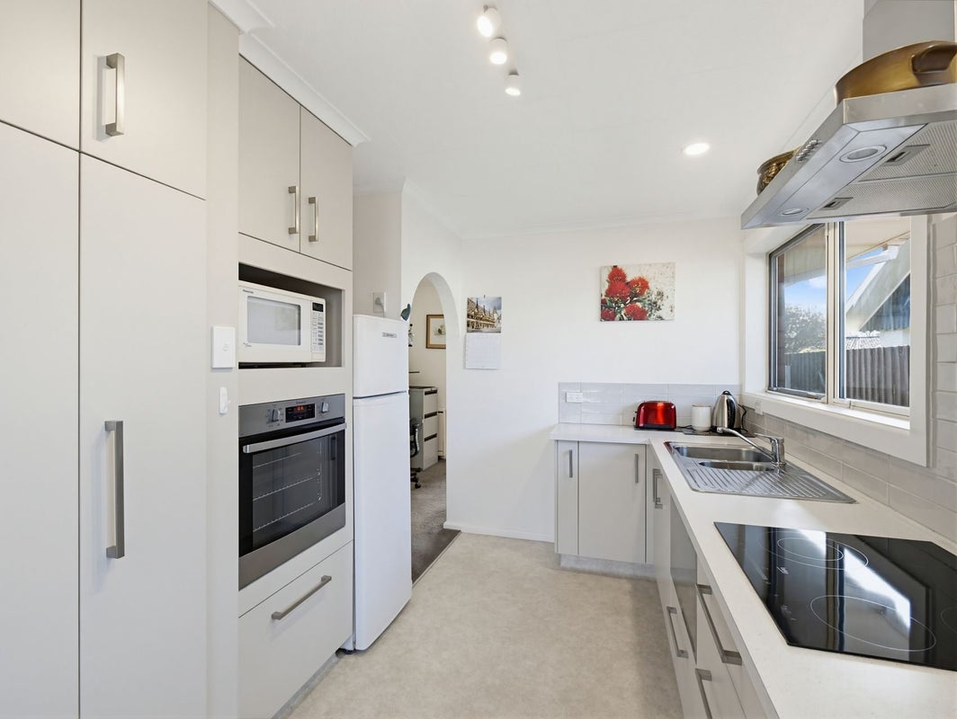 2/9 Lombard Place, Avonhead, Christchurch - Carousel 2