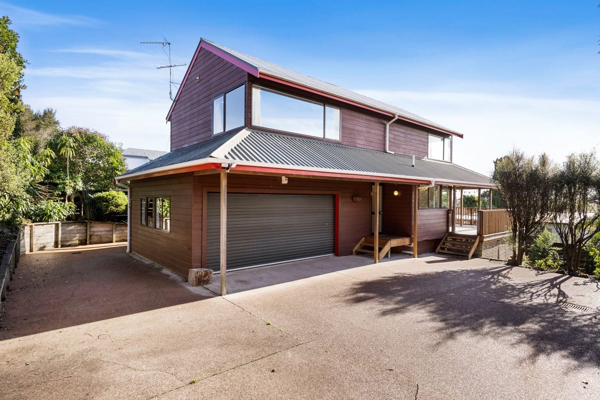 1/1 Riverview Road, New Lynn, Auckland - Carousel 2