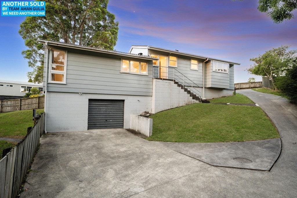 20 Grandison Crescent, New Lynn, Auckland - Carousel 1