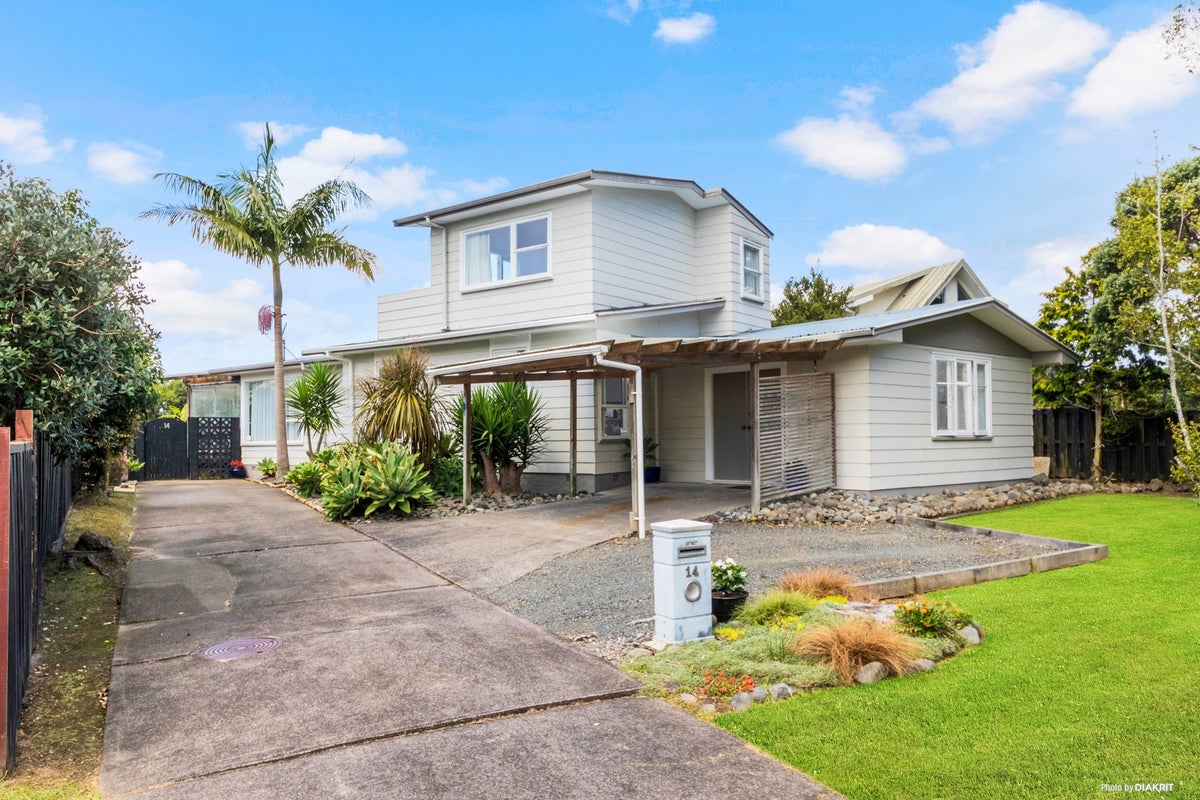 14 Allington Road, Massey, Auckland - Carousel 1