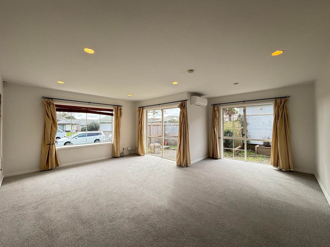 1/16 Glanworth Place, Dannemora, Auckland - Carousel 2