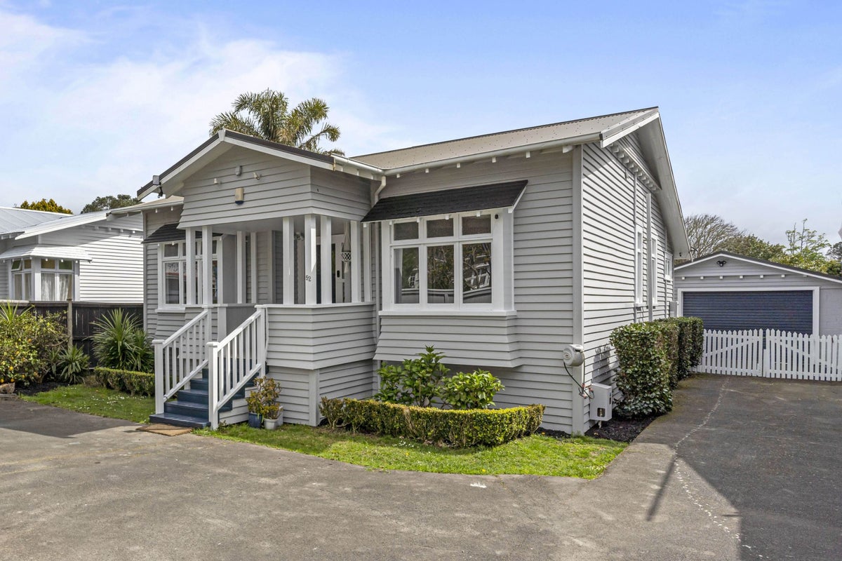 52 Woodward Road, Mount Albert, Auckland - Carousel 1