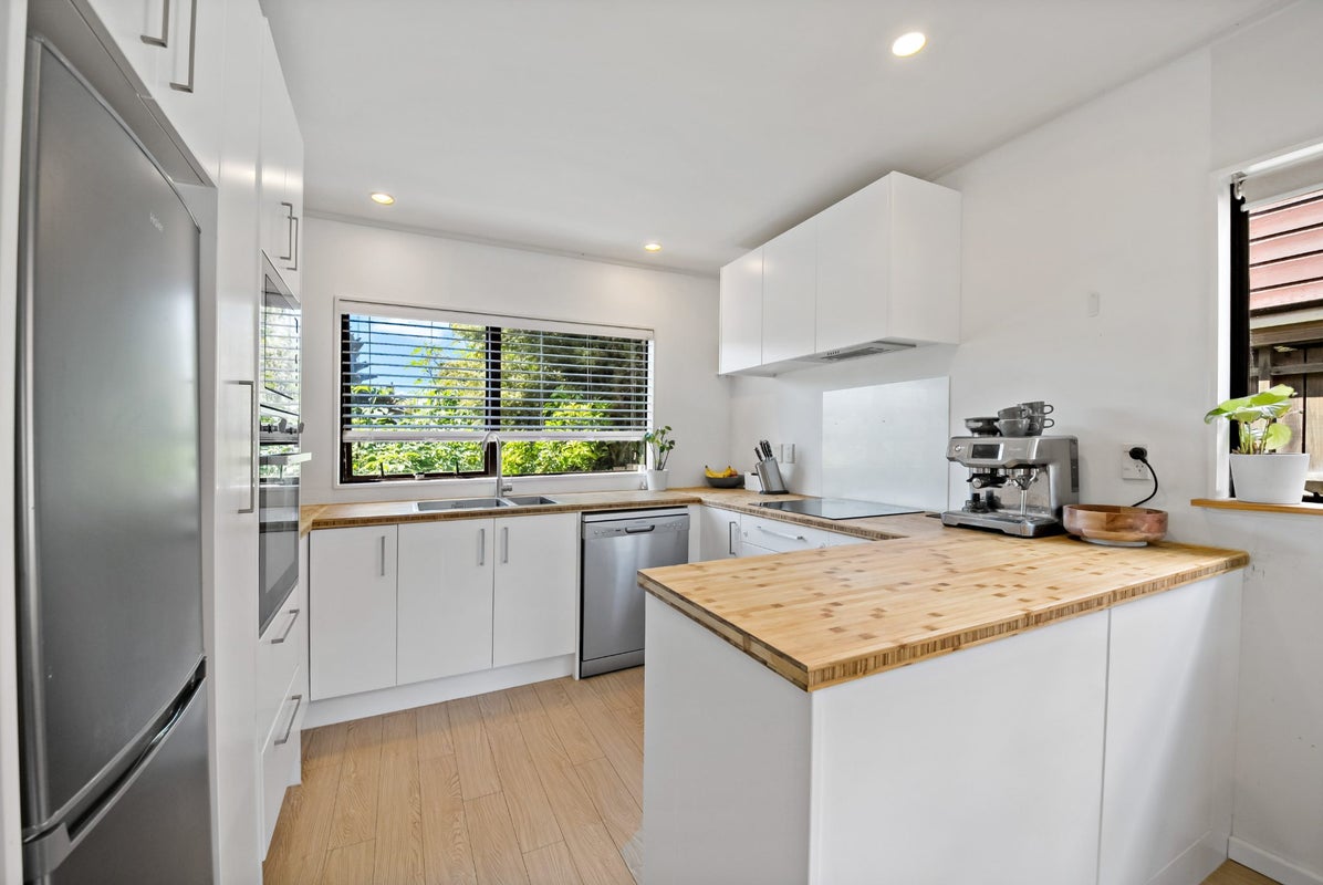 3/25 Abraham Place, St Johns, Auckland - Carousel 2
