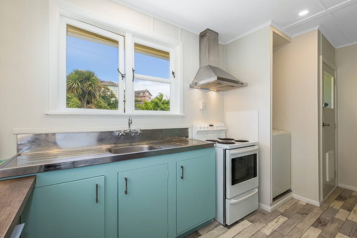 22 Thompson Grove, Ranui, Porirua - Carousel 2