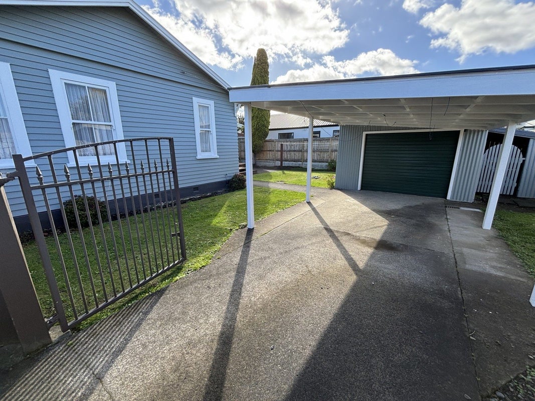 11 Brightwater Terrace, Terrace End, Palmerston North - Carousel 11