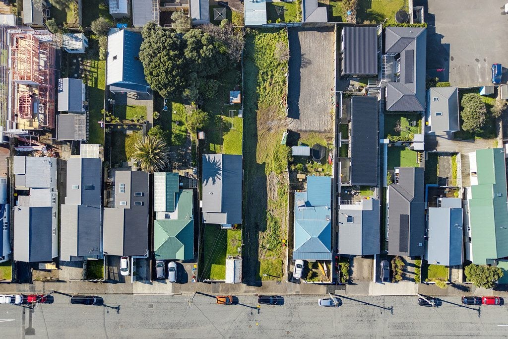 14 Bolton Street, Petone, Lower Hutt - Carousel 16