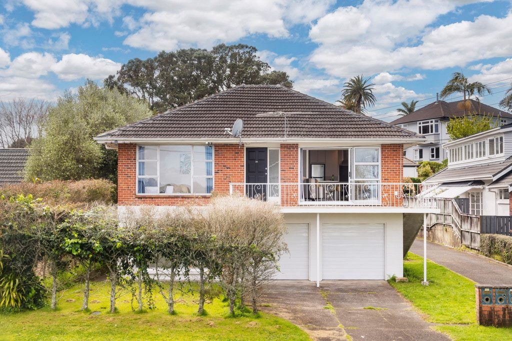 2A Douglas Avenue, Mount Albert, Auckland City, Auckland - Carousel 1