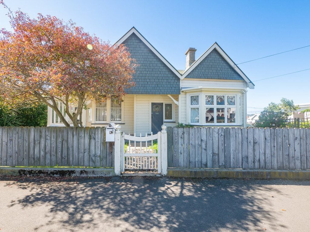 11 Forbury Road, Forbury, Dunedin - Carousel 1