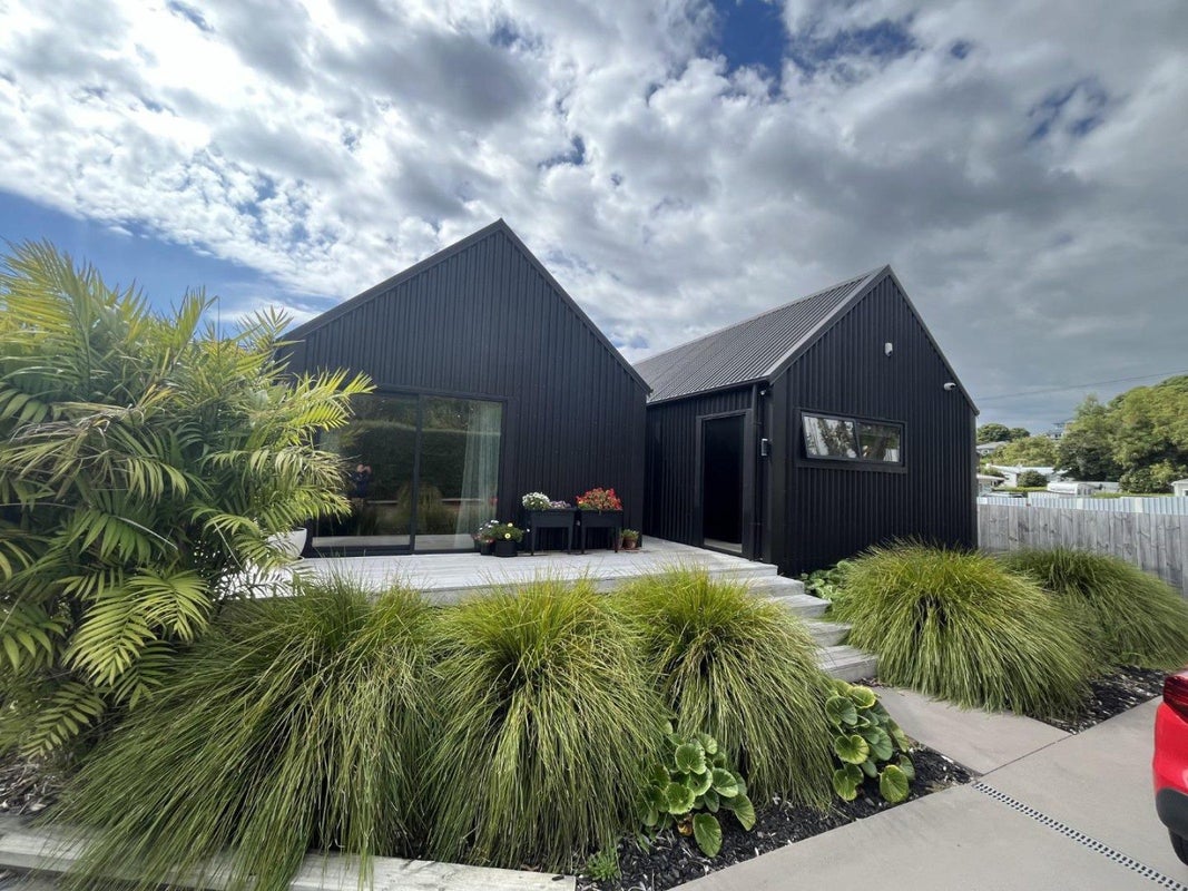 13A Lorna Street, Lynmouth, New Plymouth - Carousel 1