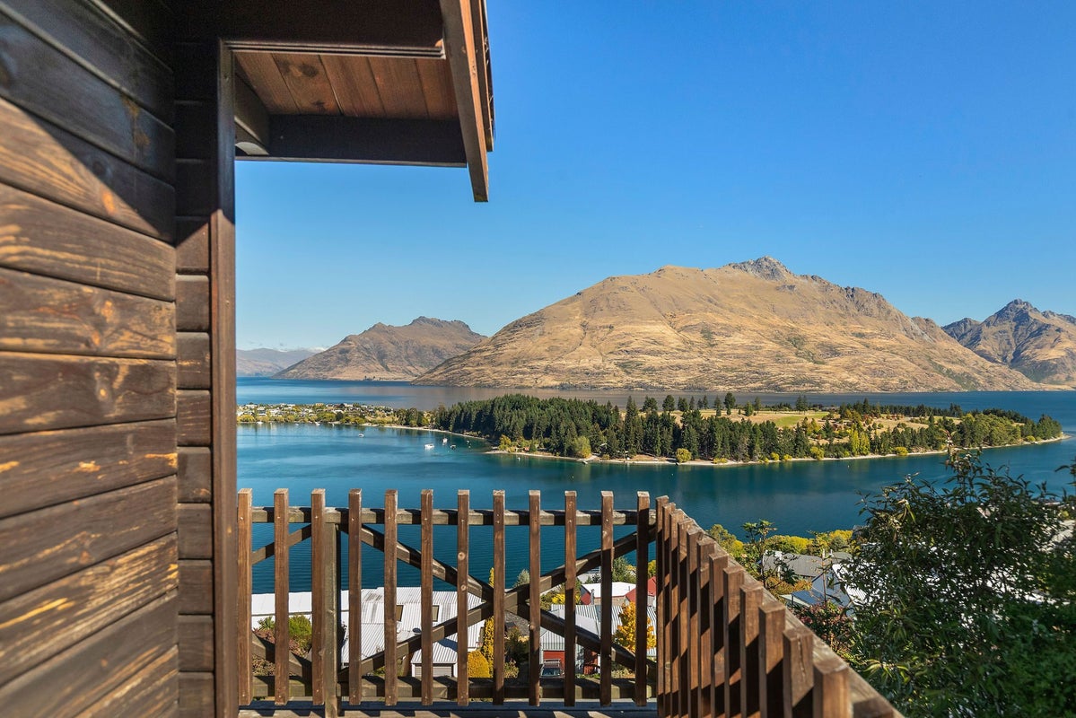 11 Longwood Place, Queenstown, Queenstown - Carousel 2