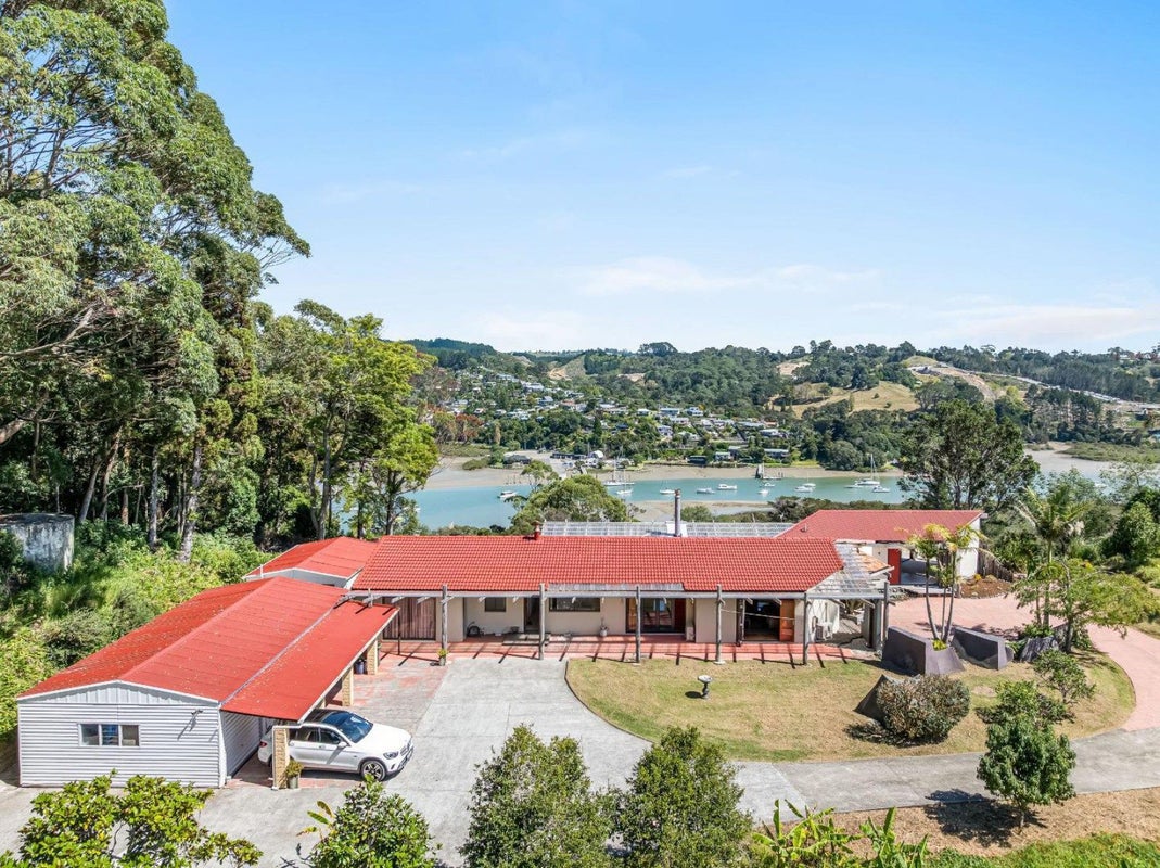 90 Cedar Terrace, Stanmore Bay, Whangaparaoa - Carousel 1