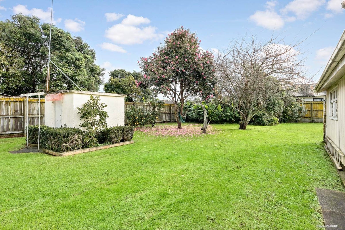 28 Coral Crescent, Panmure, Auckland - Carousel 13