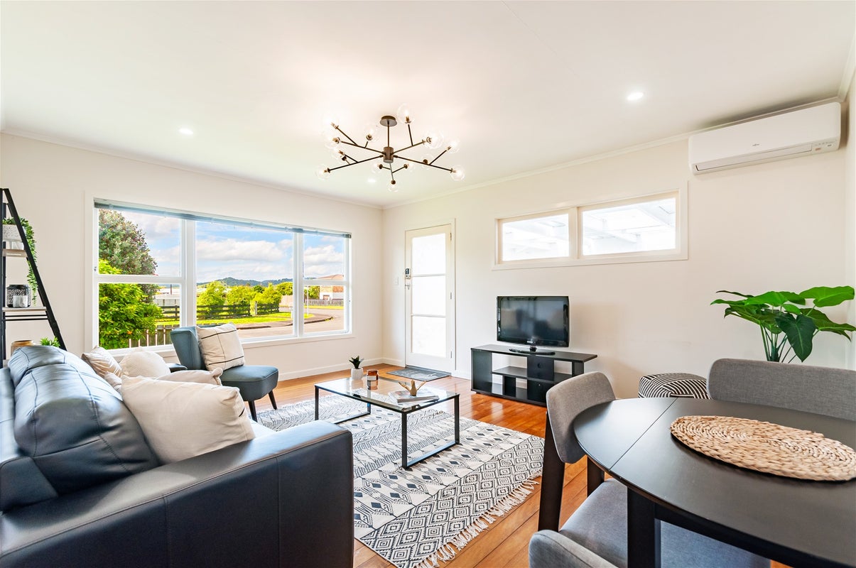 1 Thompson Place, Tikipunga, Whangarei - Carousel 1