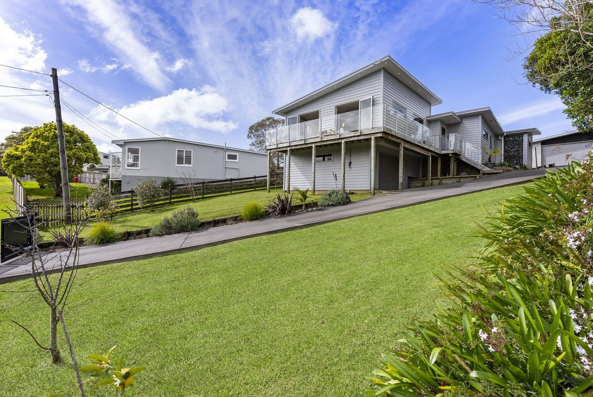 6 Poplar Road, Stanmore Bay, Whangaparaoa - Carousel 2