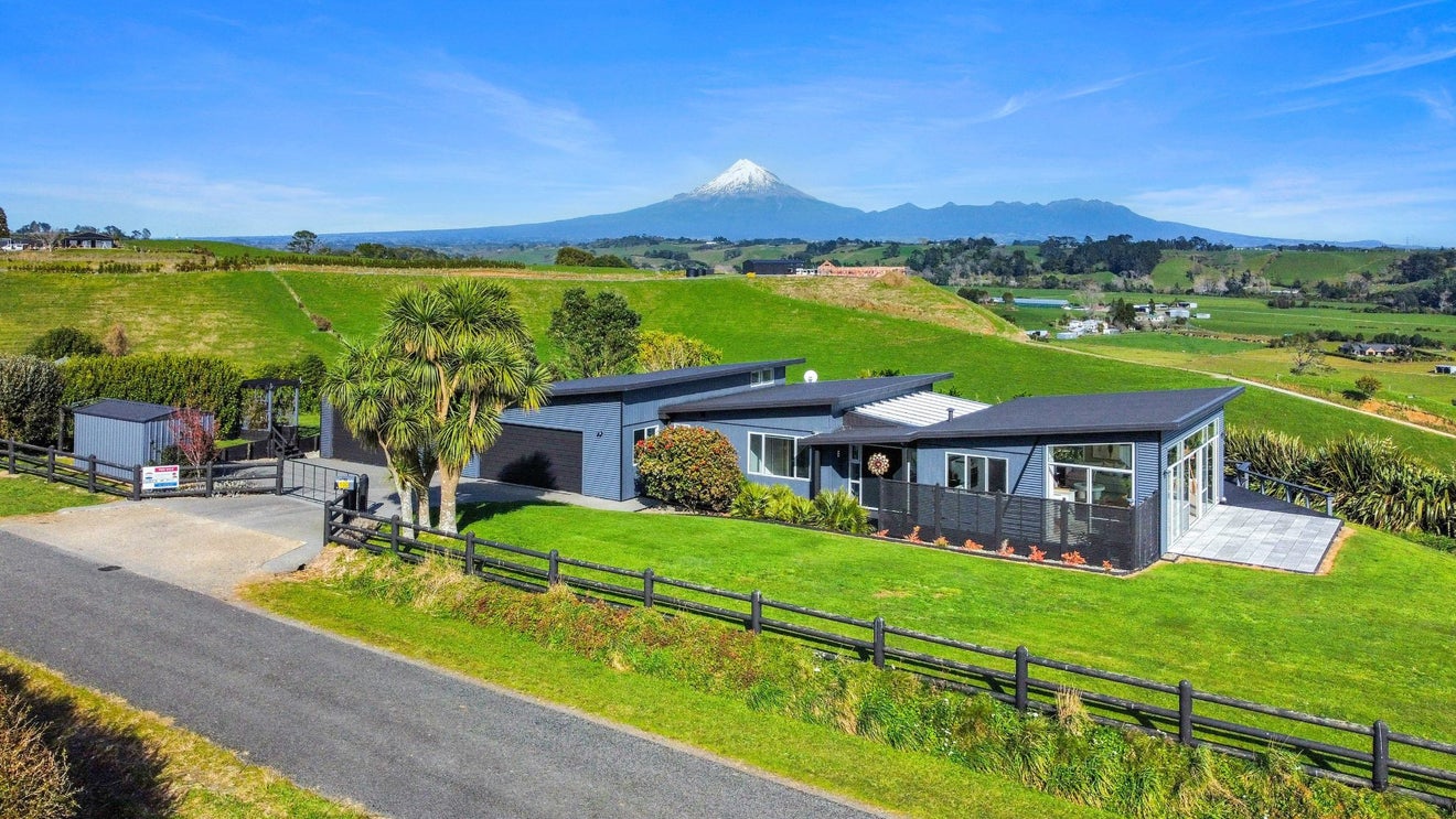 100 Elsham Road, Lepperton, New Plymouth - Carousel 29