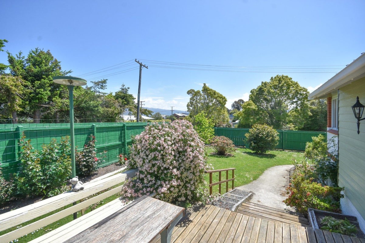 20 Snowdon Street, Allanton, Mosgiel - Carousel 21