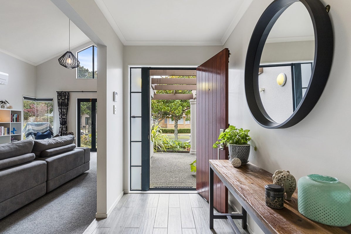 14 Cellarmans Street, Te Atatu Peninsula, Auckland - Carousel 2