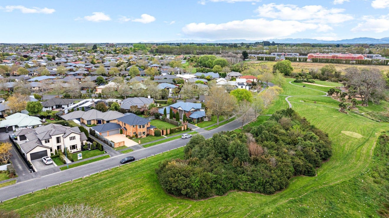 64 Willowview Drive, Redwood, Christchurch - Carousel 48