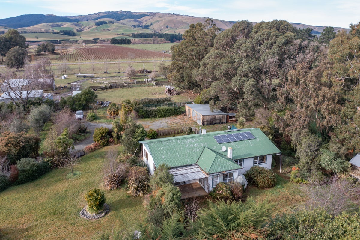 8 Anzac Street, Waipara, Waipara - Carousel 32