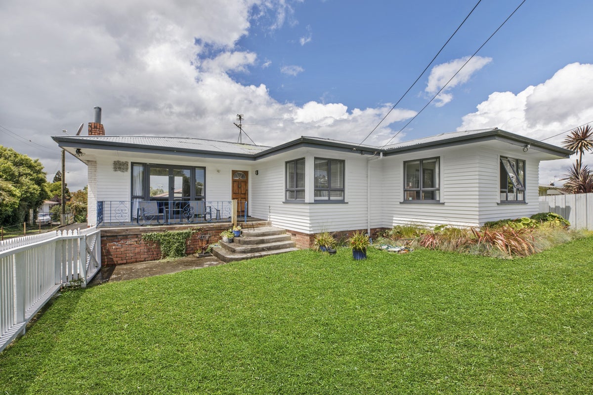 1/7 Tawa Crescent, Manurewa, Auckland - Carousel 1
