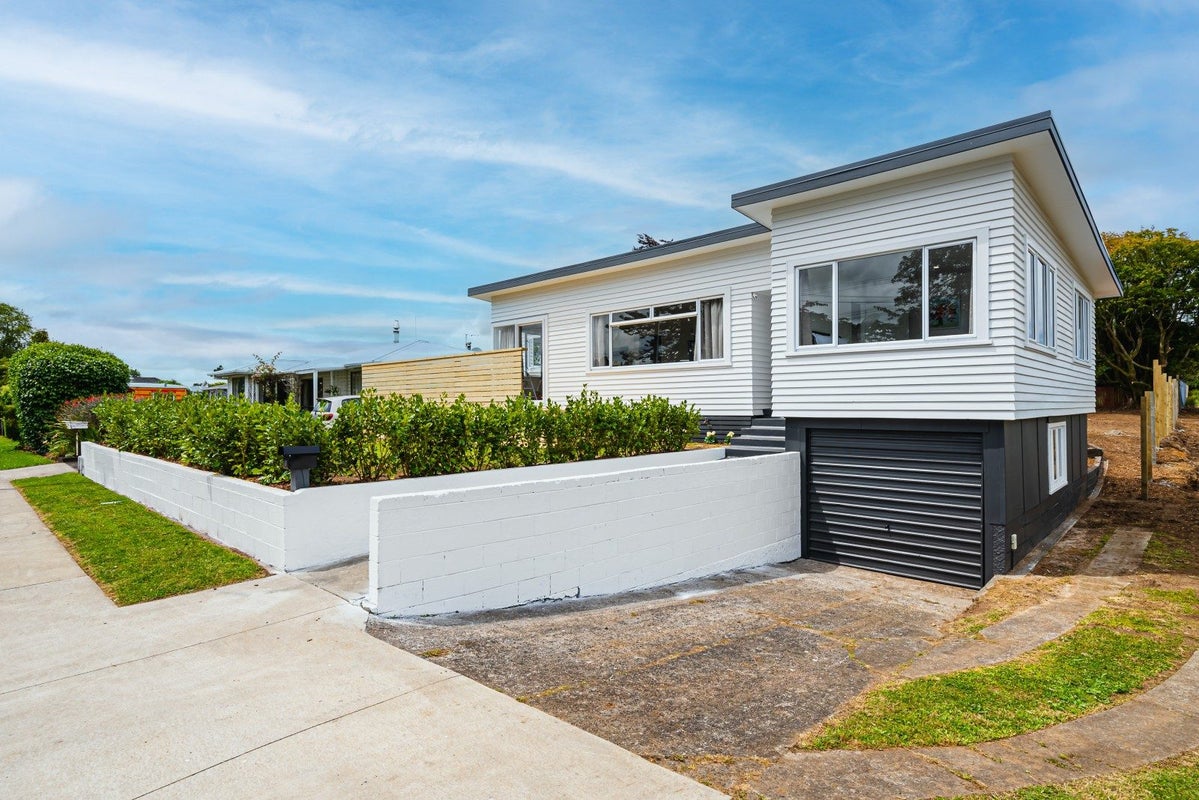 57 Kelly Street, Inglewood, Inglewood - Carousel 1