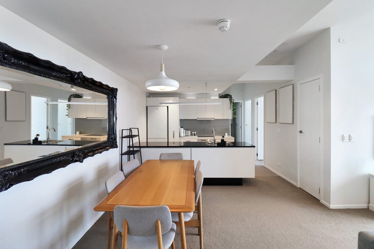 11E/39 Taranaki Street, Te Aro, Wellington - Carousel 2