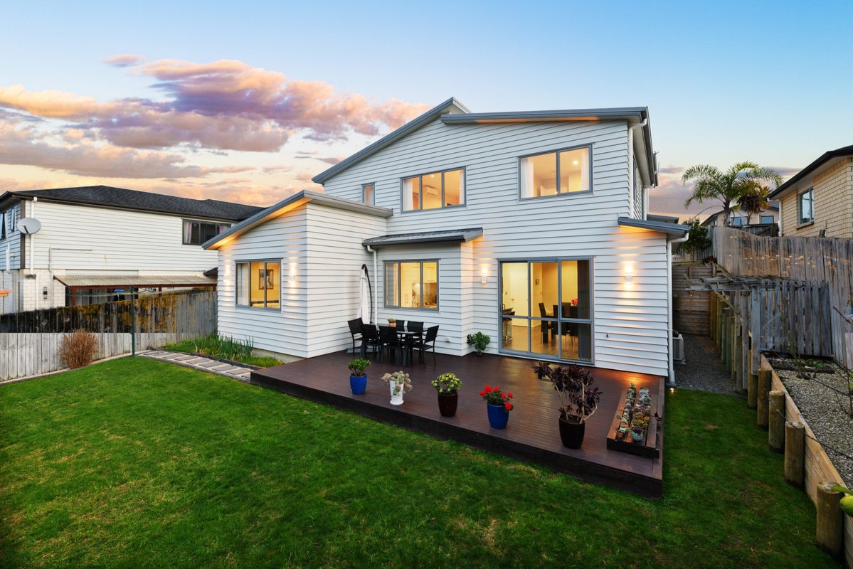 10 Sauvignon Avenue, Ranui, Auckland - Carousel 2