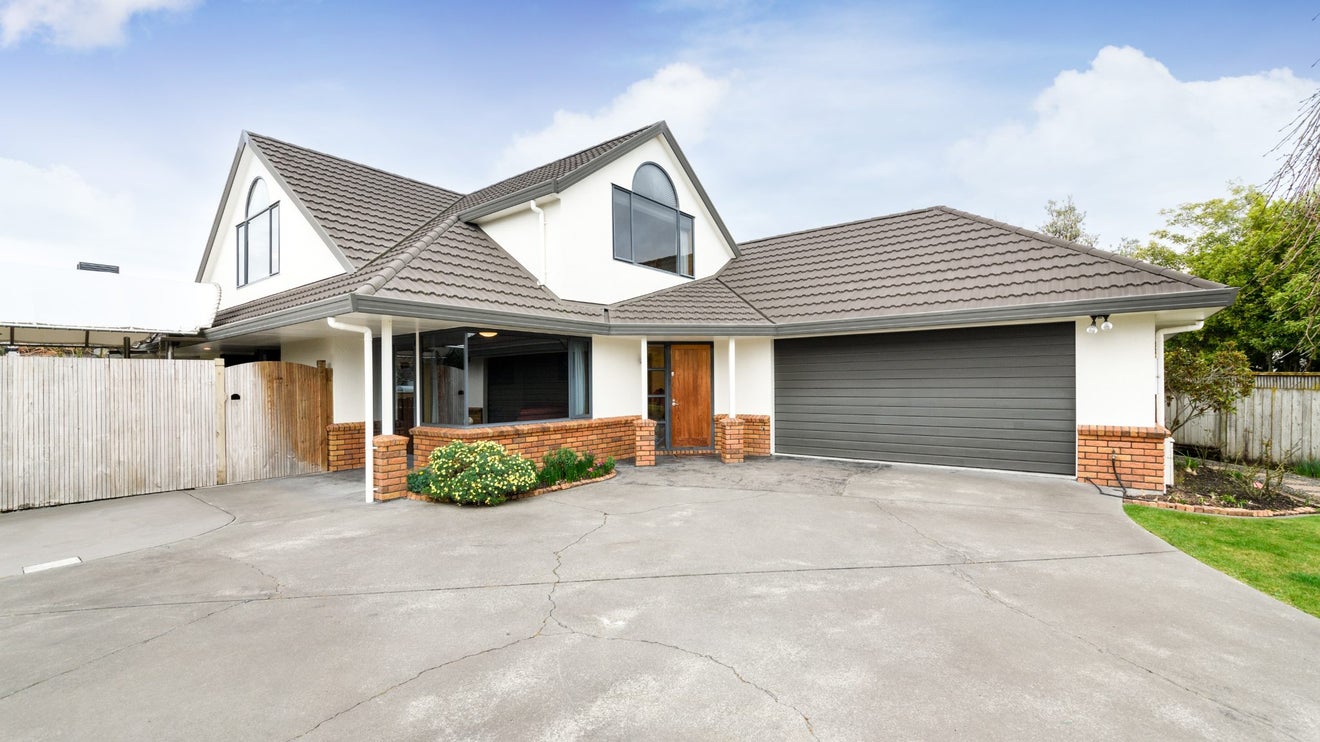 8 Dougherty Place, Hokowhitu, Palmerston North - Carousel 1