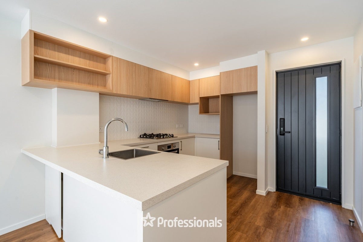6/26 Fitzherbert Road, Wainuiomata, Lower Hutt - Carousel 1