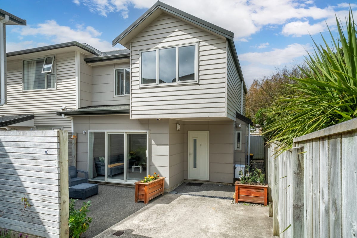 6/113D Moorefield Road, Johnsonville, Wellington - Carousel 1