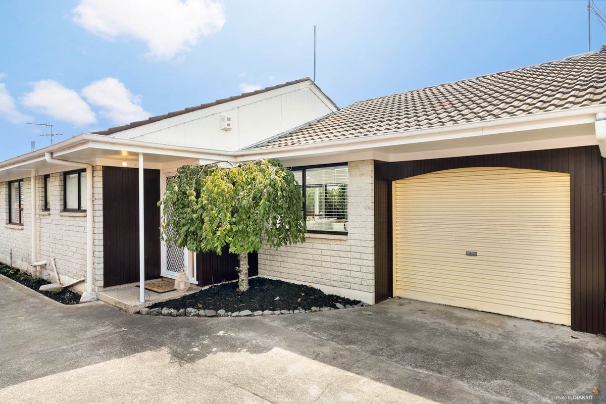 2/49 Kingsway Avenue, Sandringham, Auckland - Carousel 1