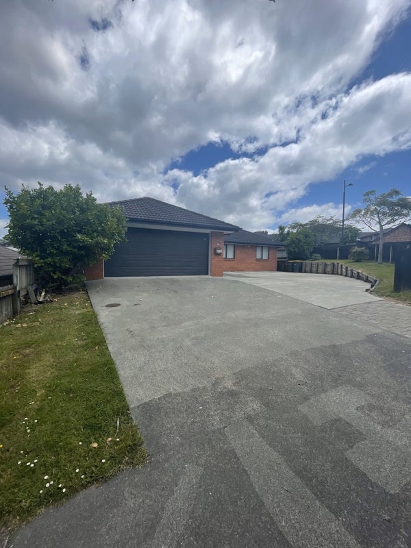 67 Fairview Avenue, Fairview Heights, Auckland - Carousel 1
