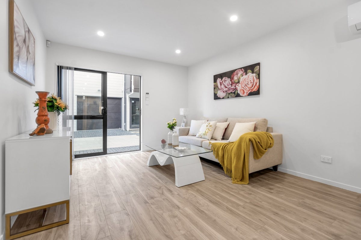 6/39 Wintere Road, Papatoetoe, Auckland - Carousel 2