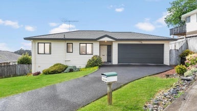 22 Carillon Place, Massey, Auckland - Carousel 1