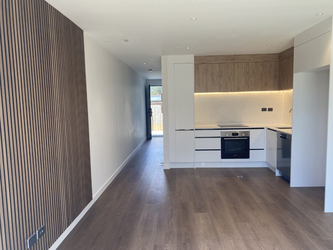 6/60 Yeovil Road, Te Atatu Peninsula, Auckland - Carousel 2