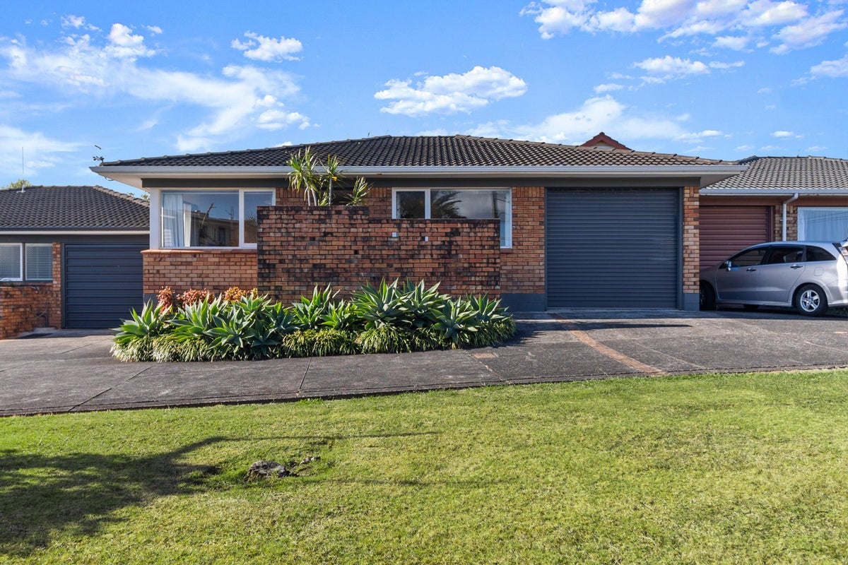 2/68 Speight Road, Kohimarama, Auckland - Carousel 1
