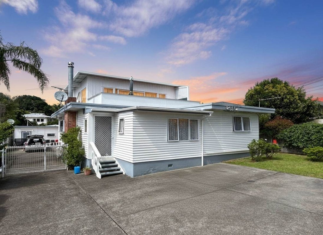 25 Mcintyre Road, Mangere Bridge, Auckland - Carousel 1