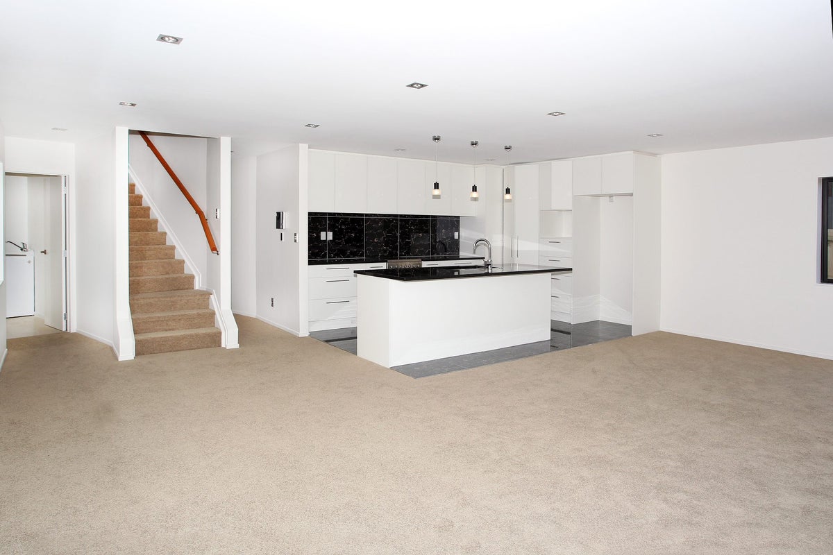 7 Monarch Avenue, Hillcrest, Auckland - Carousel 2