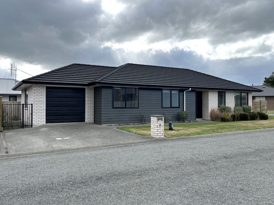 2 Tarata Grove, Lansdowne, Masterton - Carousel 2