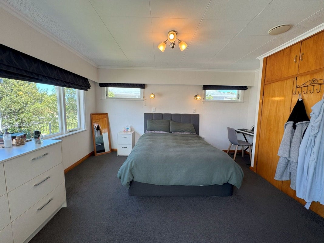9 Belvedere Crescent, Takaro, Palmerston North - Carousel 2