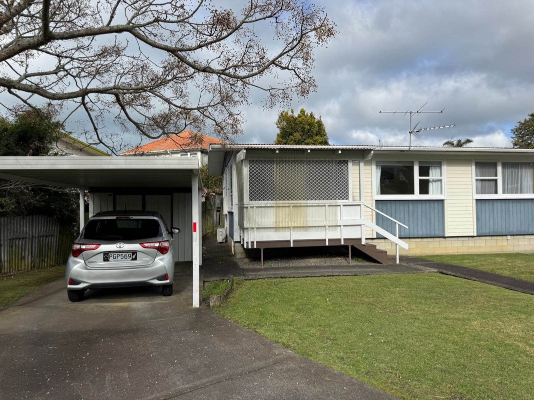 1/24 Bardia Street, Belmont, Auckland - Carousel 2