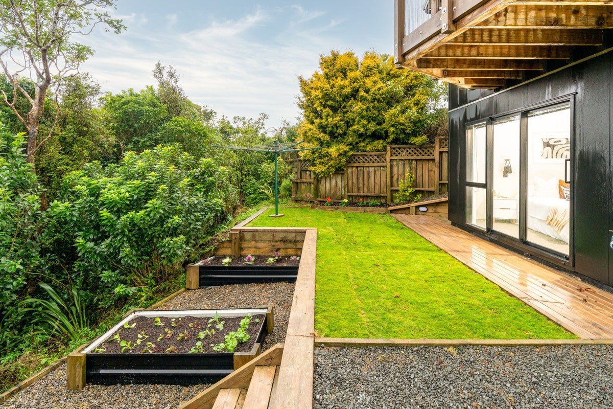 12A Marjory Close, Broadmeadows, Wellington, Wellington - Carousel 2