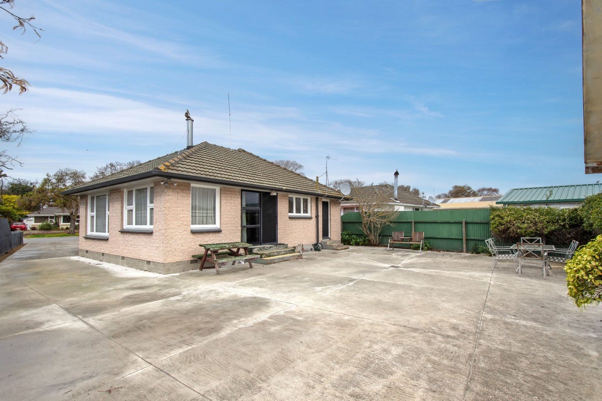 8 Carters Road, Aranui, Christchurch - Carousel 2