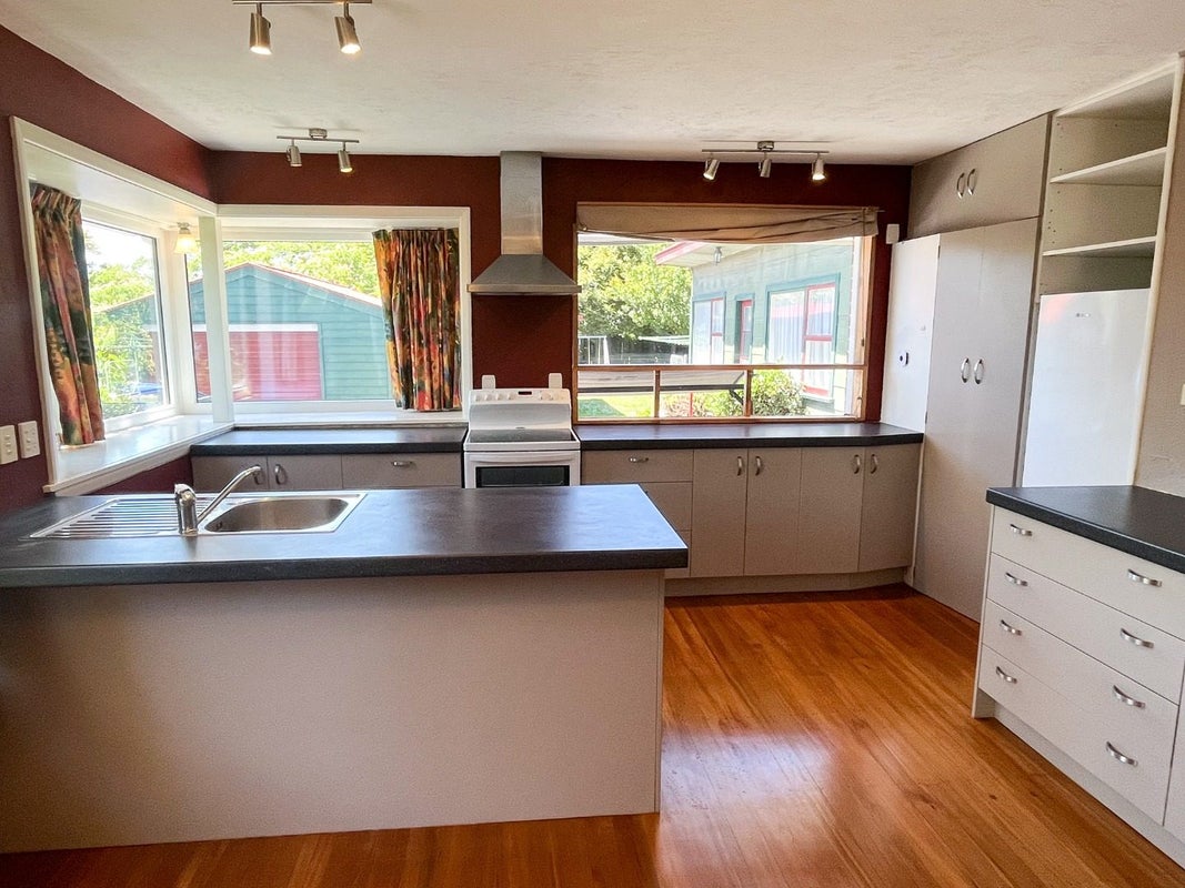 2 Shaftesbury Street, Avonhead, Christchurch - Carousel 2
